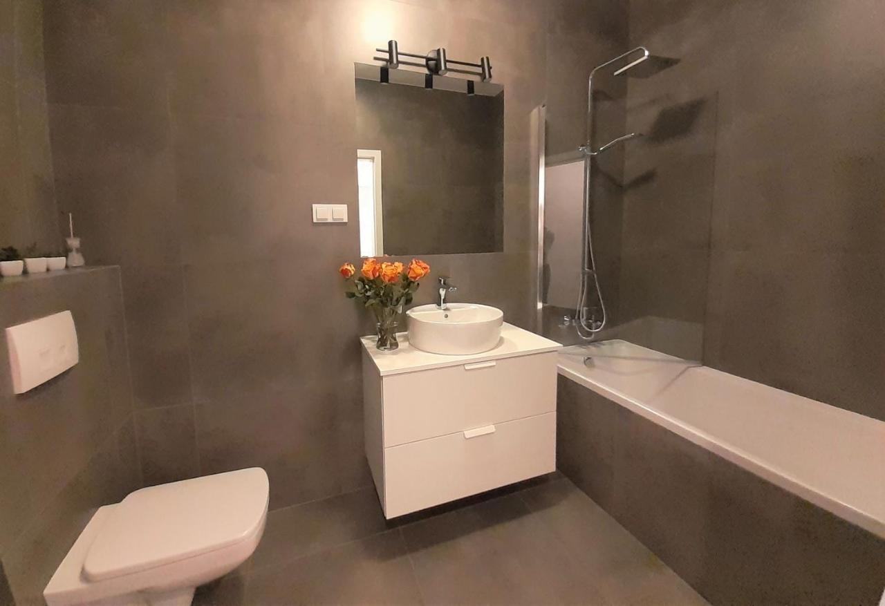 Vista Residence Spire วอร์ซอ ภายนอก รูปภาพ