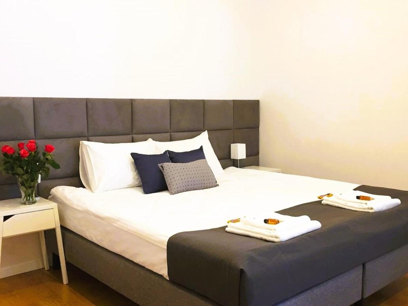 Vista Residence Spire วอร์ซอ ภายนอก รูปภาพ